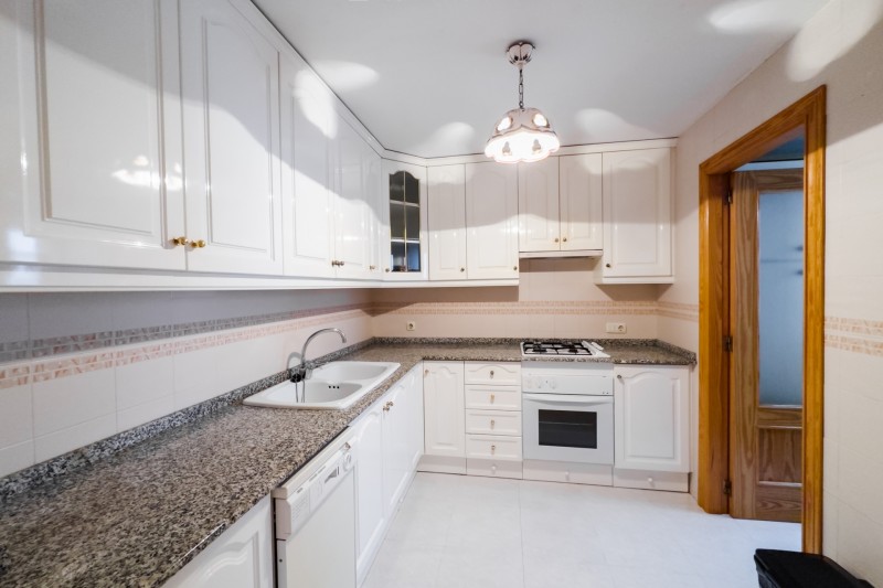 Calpe - Gran apartamento a la venta en pleno centro y cerca del mar, playa arenal !